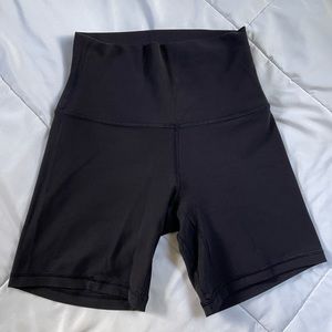 Lululemon align 6” short